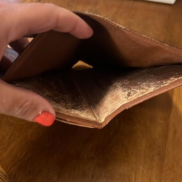 Authentic Large LV Mono Wallet - Picture 11 of 12